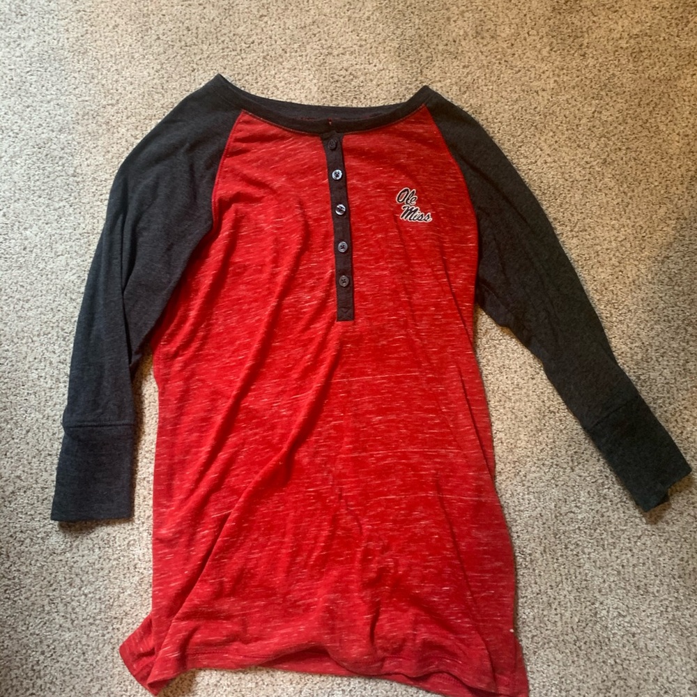 size M, ole miss button baseball long sleeve tee